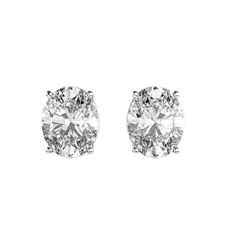 Puces d'oreilles ovales argent et or pour sublimer vos tenues de bureau