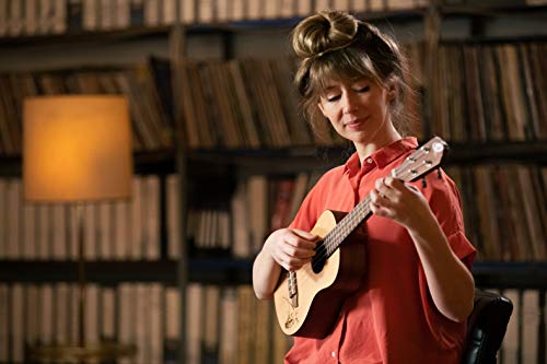 Ortega Guitars Ukulélé Ténor acoustique – Série Bonfire – table épicéa avec motif gravé au laser (RU5-TE) - Les Beatles, Paul McCartney, John Lennon, RIngo Starr, George Harrison Ortega Guitars Ukulélé Ténor acoustique - Série Bonfire - table épicéa avec motif gravé au laser (RU5-TE) – Image 7