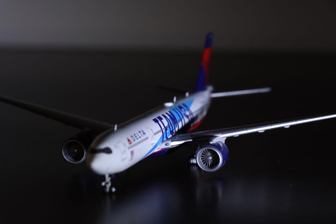 デルタ航空 A330-900neo TEAM USA特別塗装機 1/400 デルタ航空 A330-900neo TEAM USA特別塗装機 1/400