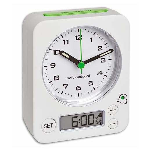 TFA Dostmann Combo Funkwecker, 60.1511.01.05, Analoge Uhrzeit und digitaler Wecker, Funkuhr, einfache Bedienung, geräuscharm, genau , für das Schlafzimmer, batteriebetrieben, weiß-grün