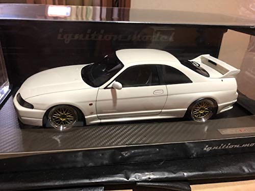 Amazon | 1/18 日産 スカイライン GT-R (BCNR33) V-spec ホワイト