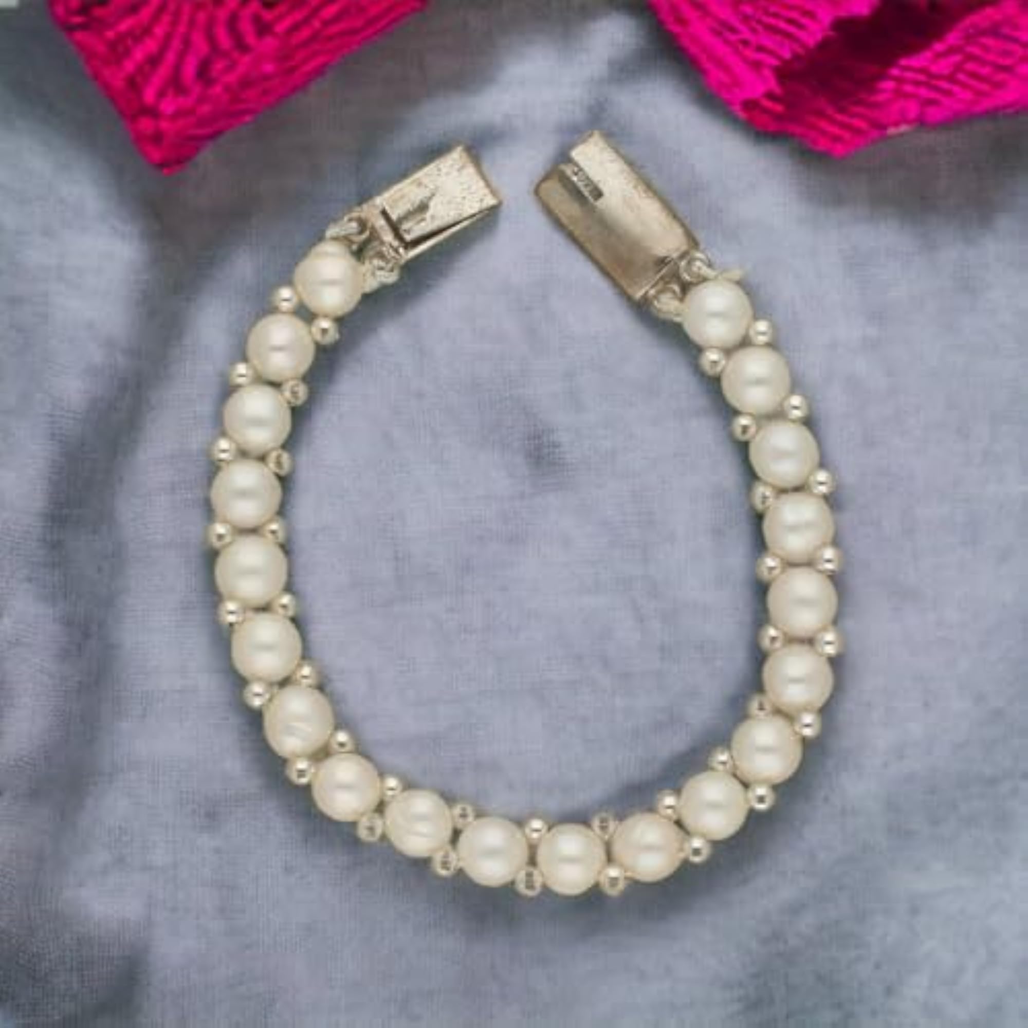 Women's Charm Pearl Bracelet, Elegant Gift