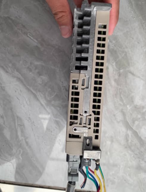 Servomoteur SGD7S-2R8A00A002 de haute précision industrielle garanti - 6