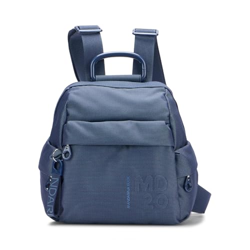 Zaino classico realizzato in Mitrix, storico materiale del marchio Mandarina Duck