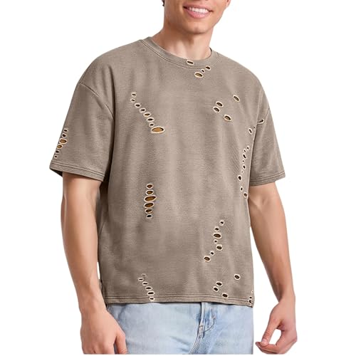T-shirt déchiré homme pour casser la monotonie des looks masculins basiques