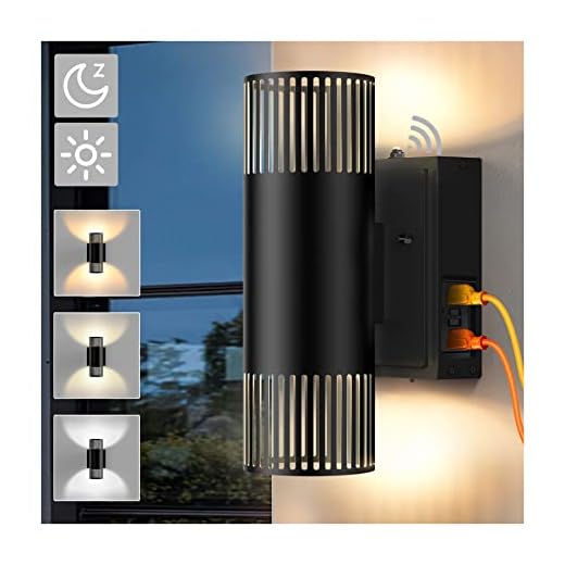 Dusk to Dawn Outdoor Light with GFCI Outlet Built in,11W LED Up and Down Porch Light with Outlet 5000K|4000K|3000K,Exterior Wall Light Fixture Wall Mount,IP44 Waterproof Outside Light for House Patio