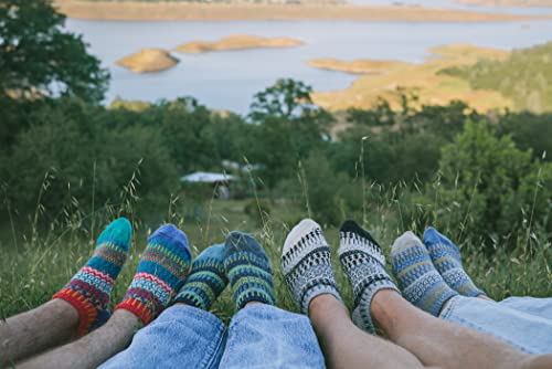 Image of Solmate Socks Women & Men Classic Knit Mismatched No Show Ankle Socks