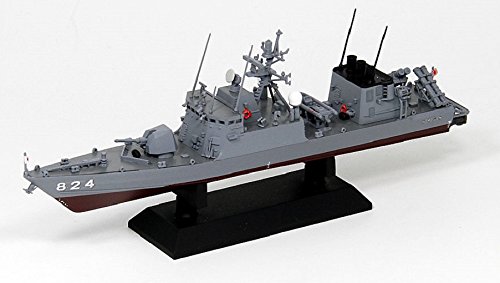 Missile boat PG-824 Hayabusa JMSDF 1/350 maquette plastique militaire avec etching
