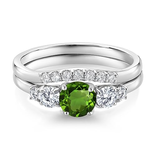 Gem Stone King 10K White Gold Green Chrome Diopside White Moissanite and Lab Grown Diamond 5 Stone Bridal Engagement Wedding Ring Set For Women (0.81 Cttw, Round, Available in Size 5,6,7,8,9)3