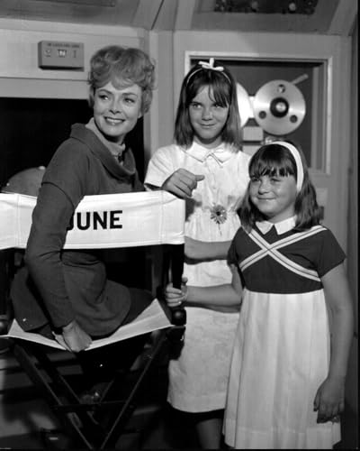 Posterazzi June Lockhart With Daughters Behind The Scenes Of Lost In Space Black And White Photo Print (8 x 10) - Item # MVM53413 Posterazzi June Lockhart With Daughters Behind The Scenes Of Lost In Space Black And White Photo Print (8 x 10) - Item # MVM53413