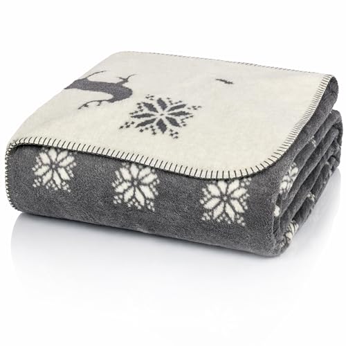 Glart Kuscheldecke Rentier Grau-Beige XL 150x200 cm, weiche & warme Wolldecke als Sofadecke, Couch- & Tagesdecke, Plüschüberwurf - ohne Ärmel. Ideal für Sofa & Kinderzimmer