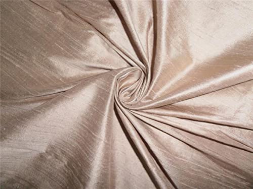 Pure soie Dupioni beige poudré 137,2 cm pour éviter l'effet plat des tissus synthétiques