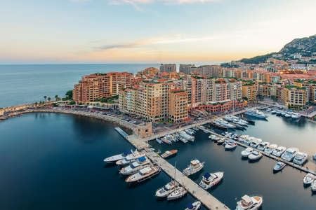 Tableau Riviera Monaco Alucomposite pour un salon méditerranéen
