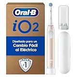 Oral-B iO 2 Cepillo de Dientes Eléctrico Rosa Suave, 1 Cabezal, 1 Estuche De Viaje, 1 Soporte de Recambios de Viaje, 3 Modos De Cepillado, Sensor De Presión y Temporizador, Diseñado por Braun