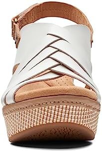 Clarks Women's, Elleri Grace Sandal | Image 2