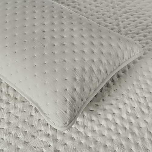 Image of Amazon Basics Brushed Microfiber Quilt Set, Extra Soft with Natural Texture, 2-Piece,Twin /Twin XL, Grey