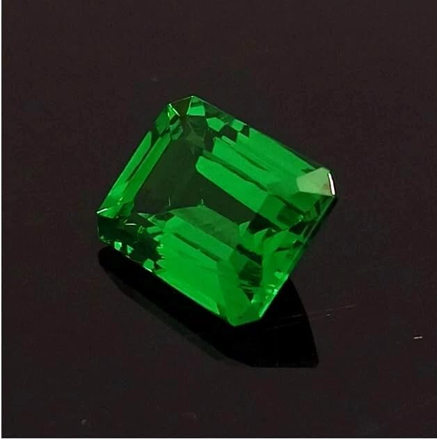 Natural Tsavorite Garnet 9.20 Carat – Emerald Shape Certified Green Gemstone for Jewelry