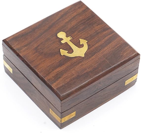 Brújula Grabada de Latón con Estuche de Madera miniatura 5