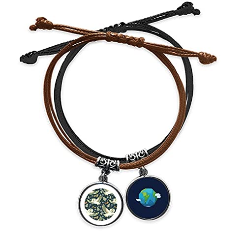 Pulsera de cuero texturizado con pájaros búhos y detalles florales oscuros