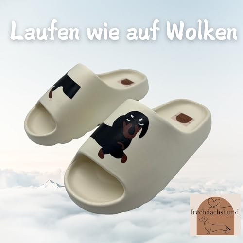 frechdachshund Dackel Badelatschen - Bequeme Hunde Hausschuhe für Zuhause, Dackel Schlappen in fünf versch. Größen (Beige, EU Schuhgrößensystem, Erwachsene, Damen, Numerisch (von/bis), M, 42, 43)