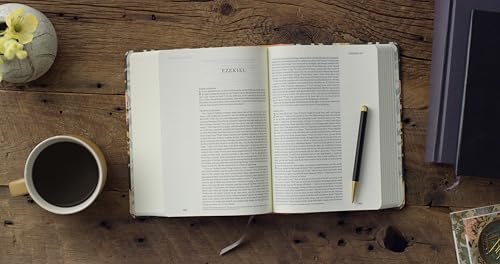 ESV Single Column Journaling Bible, Artist Series (Hardcover, Ruth Chou Simons, Be Transformed): Holy Bible, English Standard Version - image 3