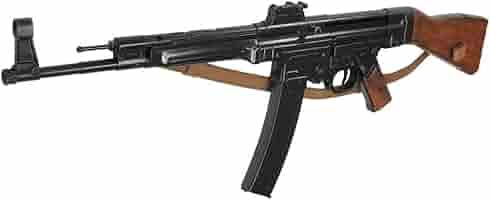 希少！！戦後ライフル 第二次世界大戦中のドイツで作られた突撃小銃の名を持つ世界初の