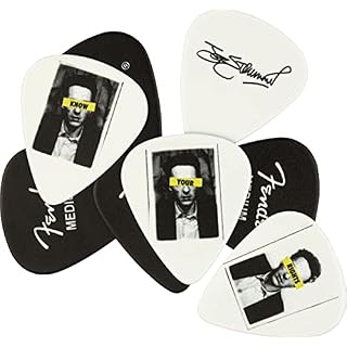 Fender® »JOE STRUMMER PICK TIN – MEDIUM – 8 PACK« Médiators en celluloïd – Forme 351 – Medium – Pack de 8 – Couleur: JS… - Les Beatles, Paul McCartney, John Lennon, RIngo Starr, George Harrison Fender® »JOE STRUMMER PICK TIN - MEDIUM - 8 PACK« Médiators en celluloïd - Forme 351 - Medium - Pack de 8 - Couleur: JS… – Image 3