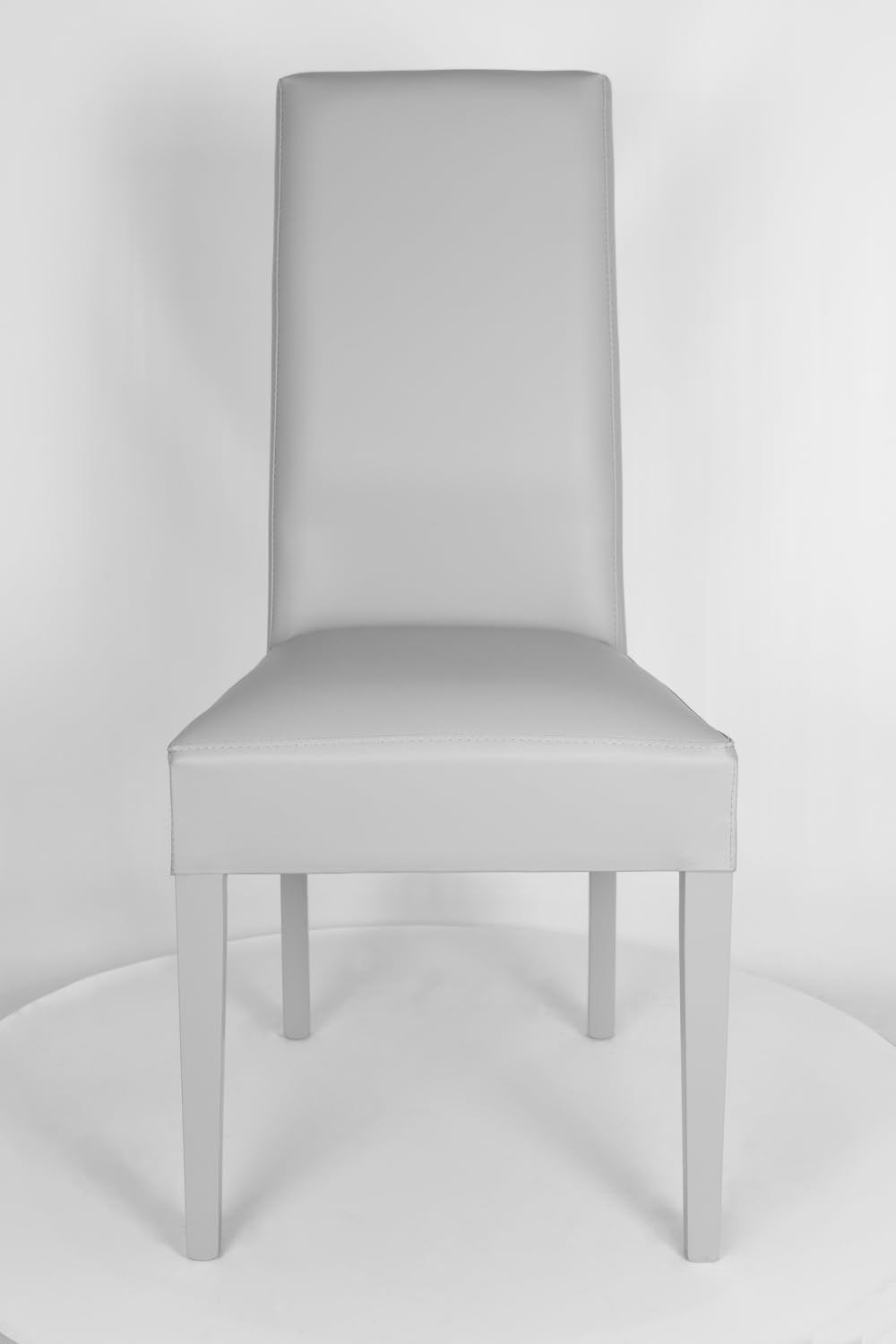 Tommychairs - Set 4 chaises LUISA pour cuisine, bar et salle à manger, robuste structure en bois de hêtre peindré en gris clair, assise et dossier rembourrés et revêtus en cuir artificiel gris clair