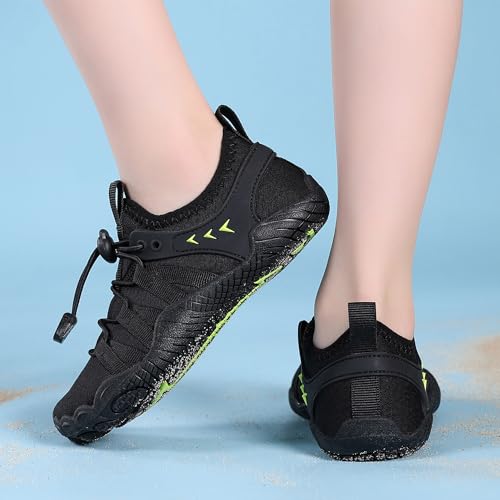 Image of Quickshark Kids Water Shoes Boys Girls Barefoot Aqua Socks Outdoor Indoor Quick Dry Sandals Lightweight Slip On Walking Sneakers for Beach Pool Swim (Little Kid /Big Kid)