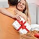 BETESSIN Geschenkpapier Valentinstag Weiß - 4 Bögen Liebe Geschenkpapier Herzen 50x70cm - Hochzeit Verpackungspapier mit goldenen Herzen Motiv - Geschenkverpackung zum Valentinstag