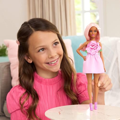 Barbie Poupée Barbie Fashionistas Robe Sans Bretelle avec accessoires Barbie HYT94 - vue 2