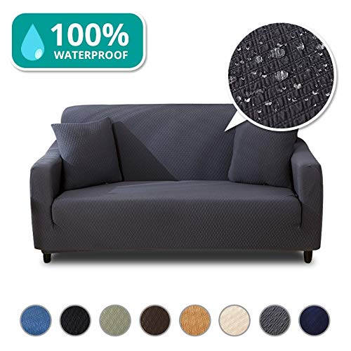 Housse de canapé imperméable verte pour un salon familial serein