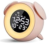 【LáMpara De Noche Y Luz Nocturna LED】El reloj despertador para niños ofrece 6 colores y 4 brillos. Admite atenuación manual o automática entre rojo, verde, azul oscuro, amarillo, violeta y azul claro. Puede elegir el brillo o la escala de colores más adecuados para crear una atmósfera muy cálida, ayudar a los niños a dormirse o despertarse y desarrollar buenos hábitos