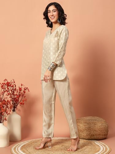 Image of Women Printed 2-Piece Silkblend Kurta & Pants Set
