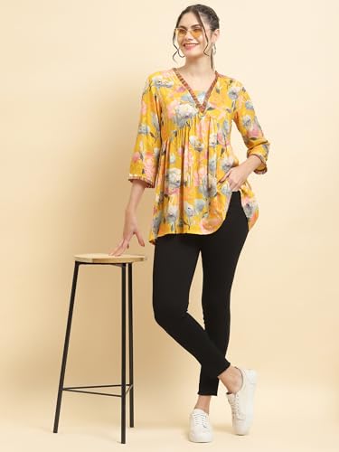 Image of Shree Women Liva (Rayon) White Floral Print Kurta