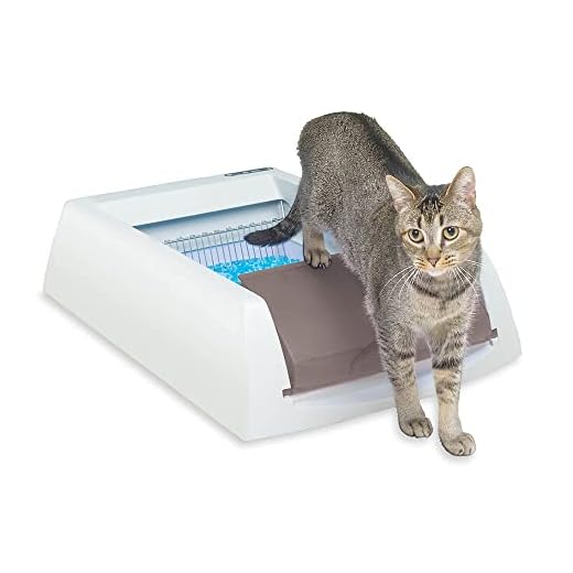 PetSafe ScoopFree Original Self-Cleaning Cat Litter Box - Automatic with Disposable Tray and Non-Clumping Crystal Litter - Taupe