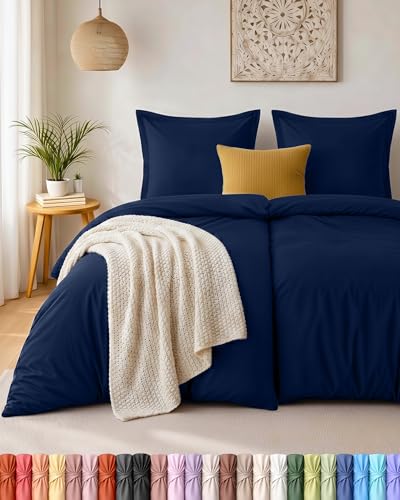 Utopia Set di biancheria da letto in microfibra da 4 pezzi – Include 2 copripiumini da 135 x 200 cm con cerniera di sicurezza e 2 federe da 80 x 80 cm con chiusura a busta (Blu navy)