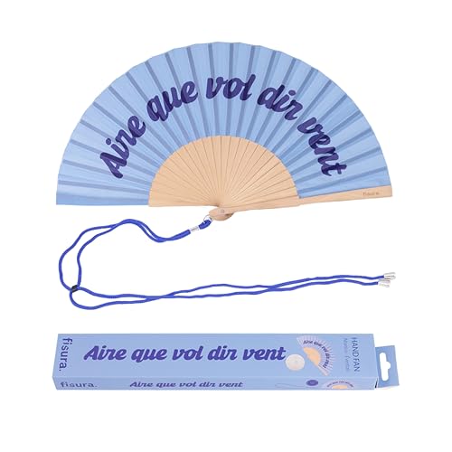 Fisura – Abanico original con mensaje “aire que vol dir vent”. Abanico de madera moderno y colorido. Ventilador de mano azul. Colgador incluido. Medidas: 42,5 x 23 cm