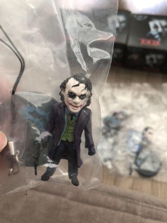Amazon.co.jp: ジョーカー フィギュアストラップ ダークナイト 奇譚