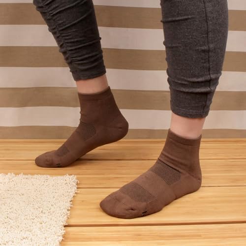 Image of BambooMN Women's Rayon from Bamboo Athletic Quarter Crew Sock for Home Travel Work and Sport