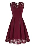 EIGENSCHAFTEN: Rundhals Knielanger Spitzenkleid mit Spitze am Saum.