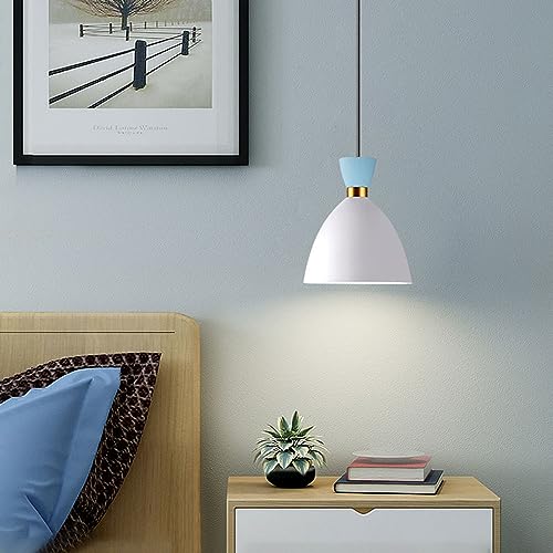 Lustre de style industriel moderne pour éclairer une table à manger
