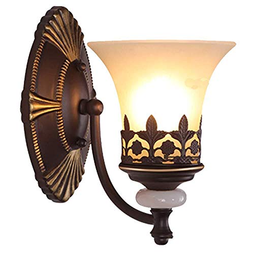 Aplique de pared vintage de hierro forjado y linterna LED de vidrio para salón