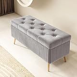 Spazio di archiviazione extra ampio : la panca è progettata con spazio di archiviazione extra ampio e adotta un design di stoccaggio con secchio di scarico nascosto, che può facilmente riporre vari oggetti e risparmiare spazio. È molto pratico e rende la panca ai piedi del letto visivamente più estetica, soddisfacendo le tue esigenze quotidiane e fornendo un ambiente di vita pulito e ordinato per lo spazio.