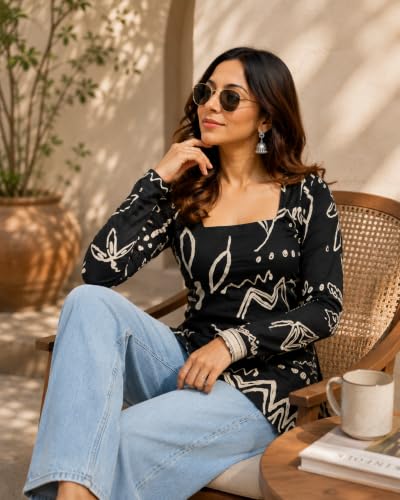 Image of Women's Cotton Floral Printed V-Neck A-Line Kurta /Regular Fit Kurti-3 /4 Sleeve