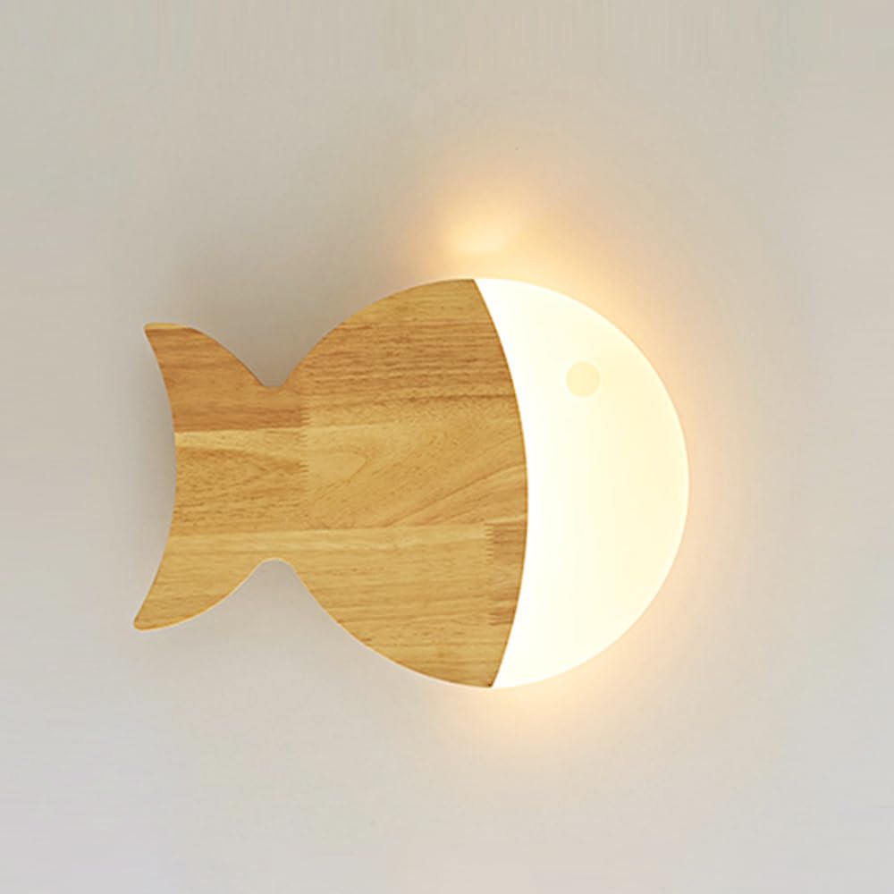 Applique murale petit poisson en bois pour illuminer la chambre d'enfant avec douceur