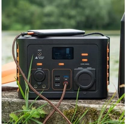 Xtorm XP300U in use outdoors, charging a phone