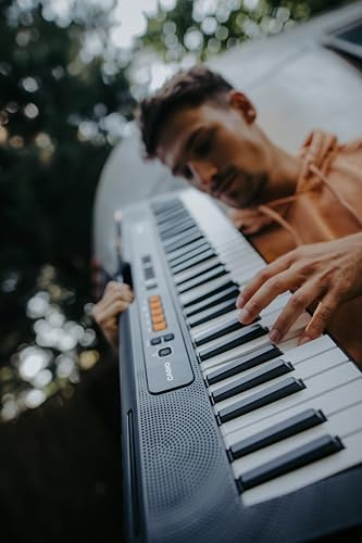 Casio Casiotone CT-S100 Keyboard mit 61 Standardtasten, 122 Sounds & 61 Begleitrhythmen, schwarz