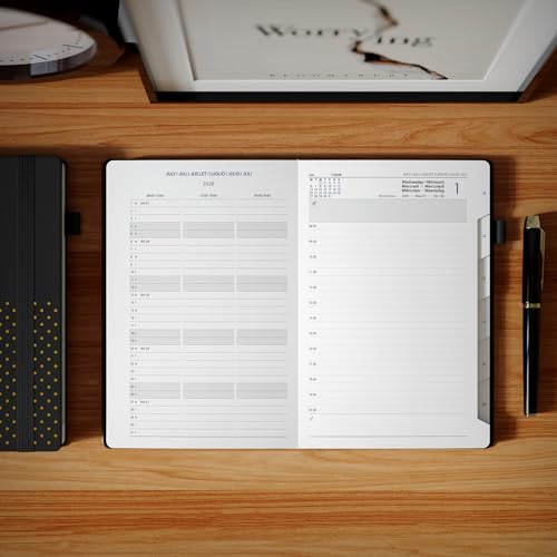 TDOLISSTE - Calendario 2026 Planificador, A5 Agenda Libro Calendario 365 Páginas Plan Diario y 24 Páginas Plan Mensual, Multilingüe, Porta Lápices y Bolsillo Interior, Edición Encuadernada (Gris) - imagen 2