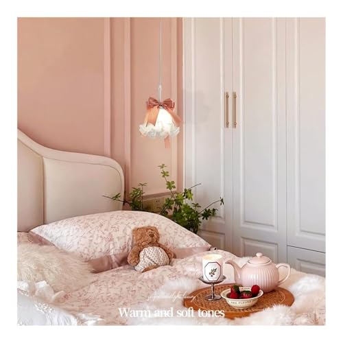 Lámpara de techo con diseño floral para transformar la decoración de una habitación infantil 3